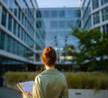 Avant tout, il faut définir ce qu’est une rénovation complète. En général, cela inclut la réfection totale d’un logement.