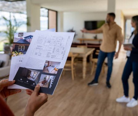 Avant tout, l’assurance responsabilité civile est incontournable pour tout professionnel. En effet, cette assurance protège contre